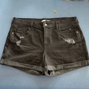 NEW NEVER WORN OLD NAVY BOYFRIEND SHORT